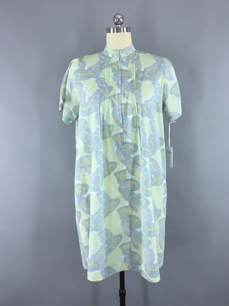 1970s Vintage Asian Umbrella Novelty Print Day Dress