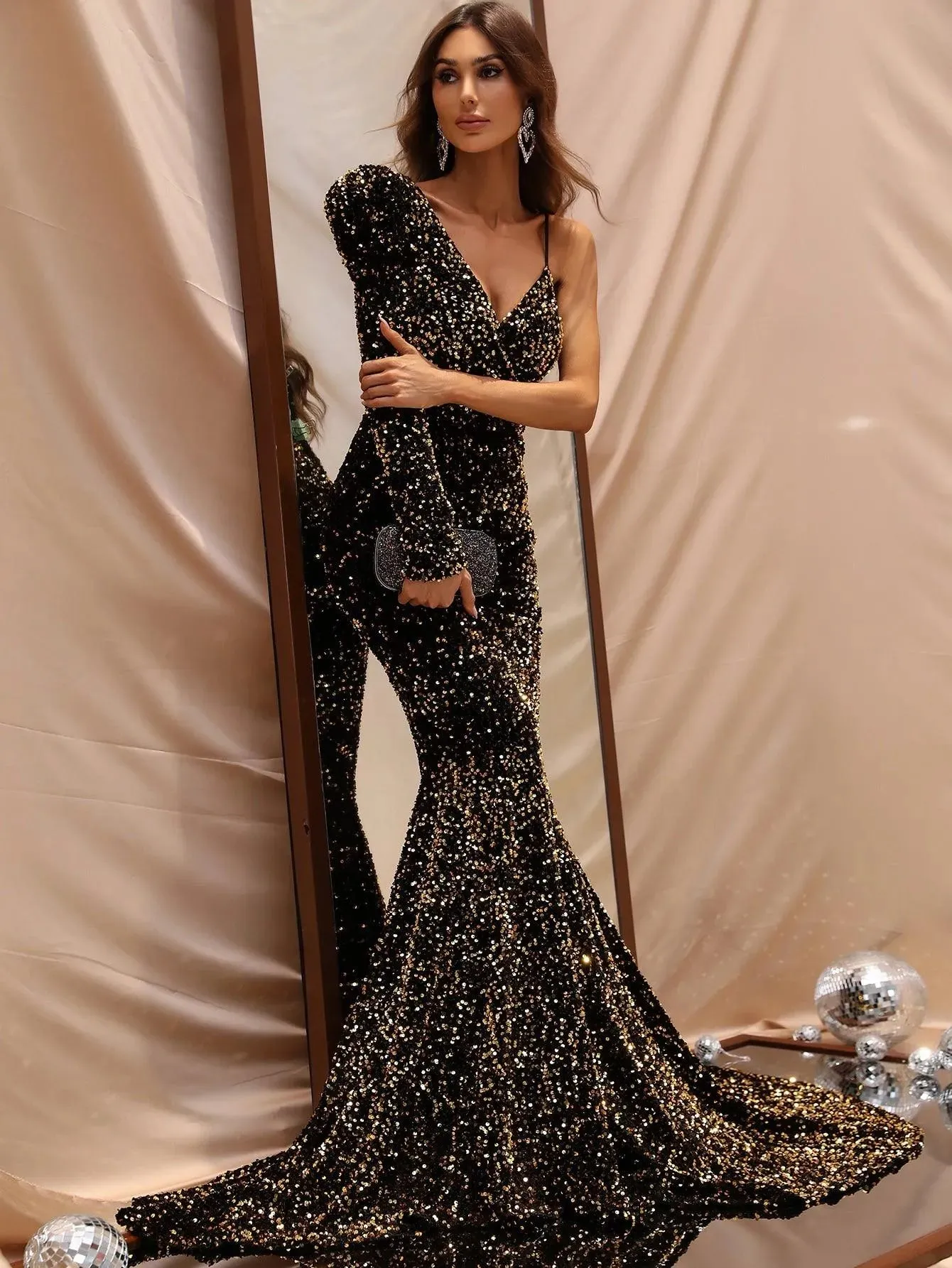 Asymmetrical Neck Mermaid Hem Sequin Prom Dresses