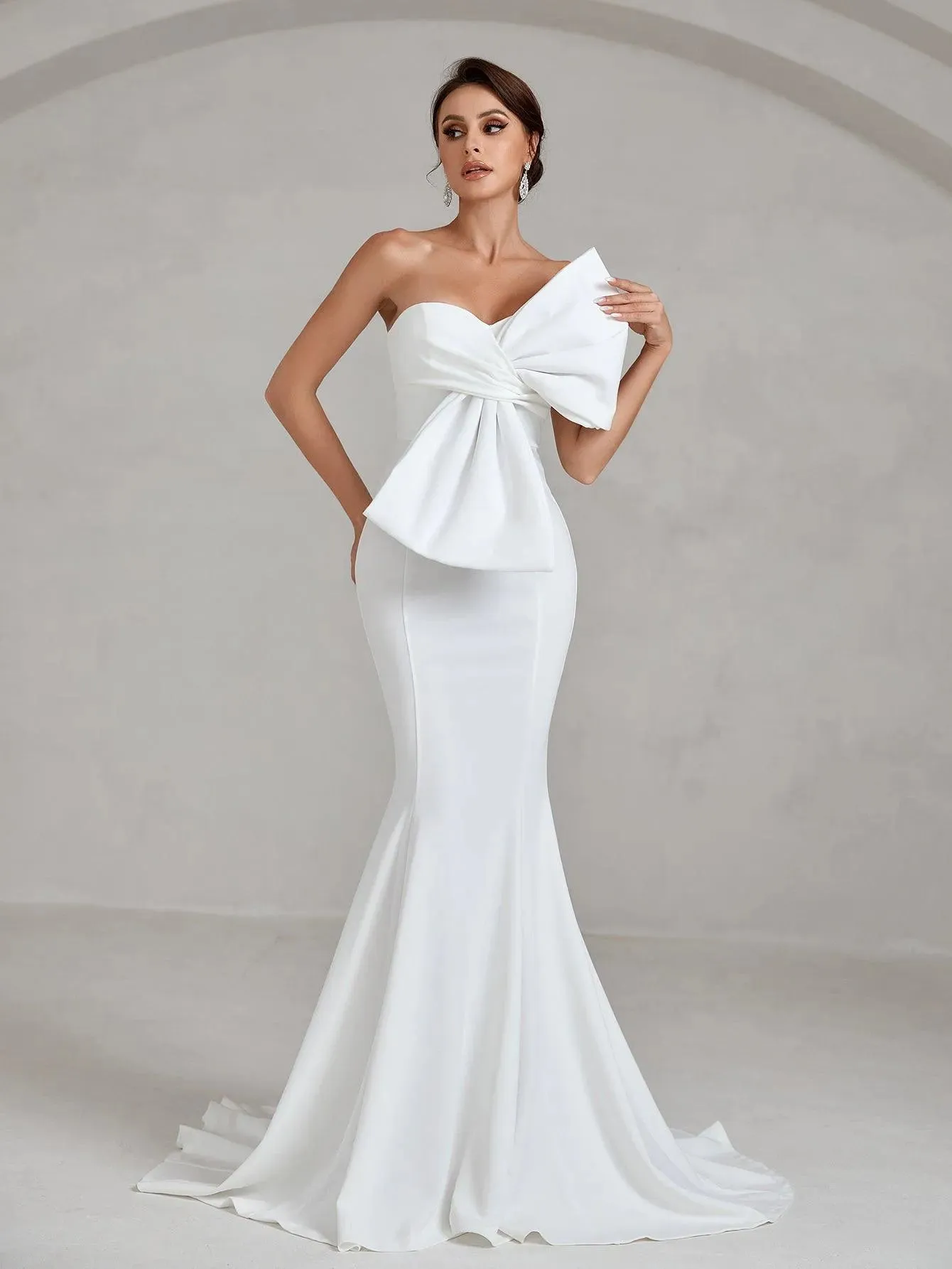 Bow Front Mermaid Hem Tube Wedding Dress