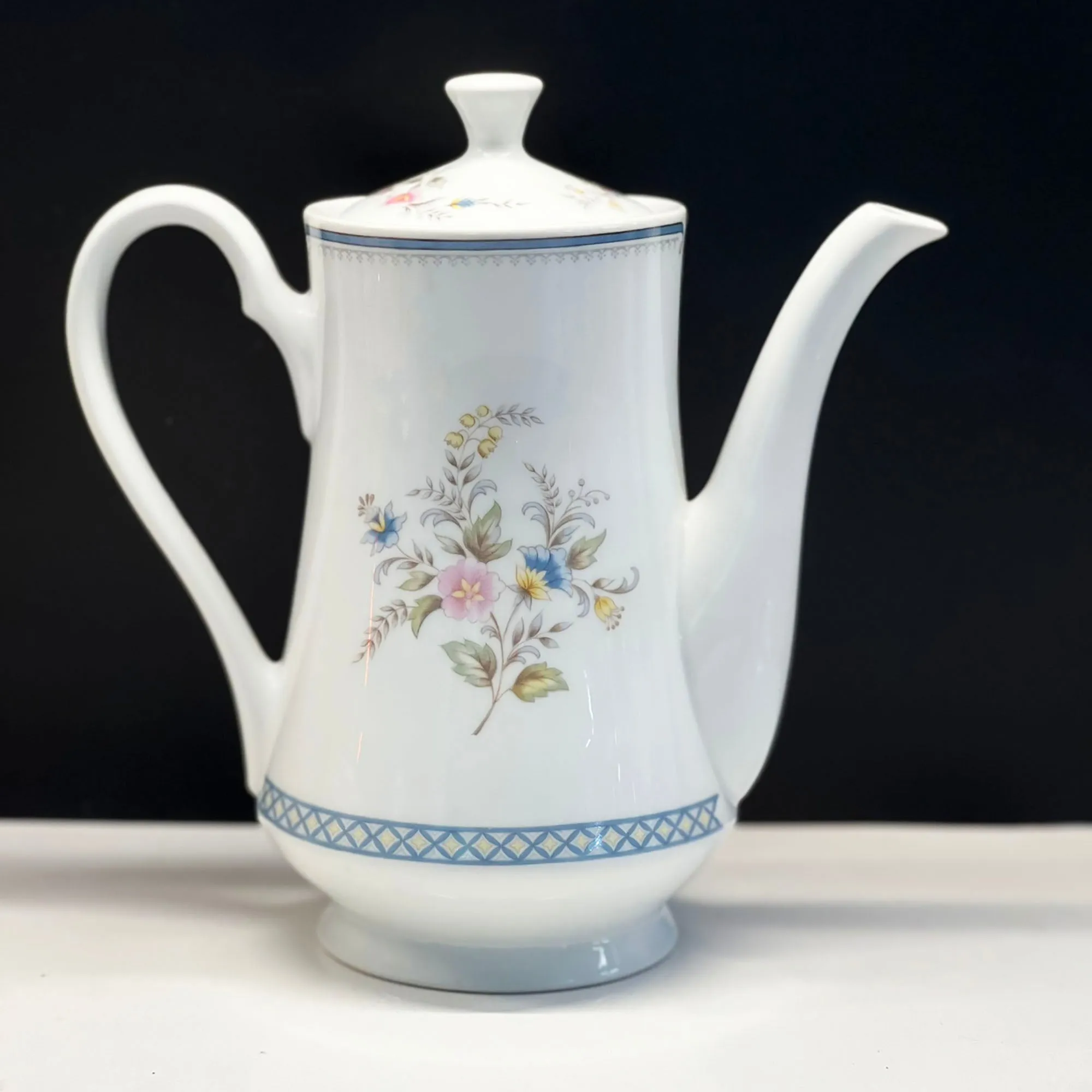 Brookwood Stratford Porcelain Floral Coffee Pot with Lid - 8-3/4 - 5 Cups