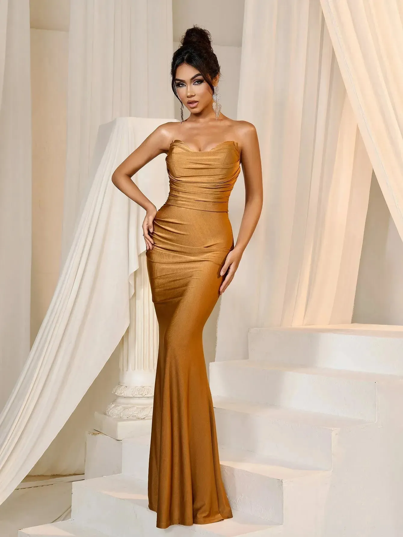 Elegant Solid Strapless Mermaid Hem Evening Dress