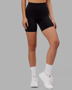 Elixir Mid-Length Shorts - Black No Logo