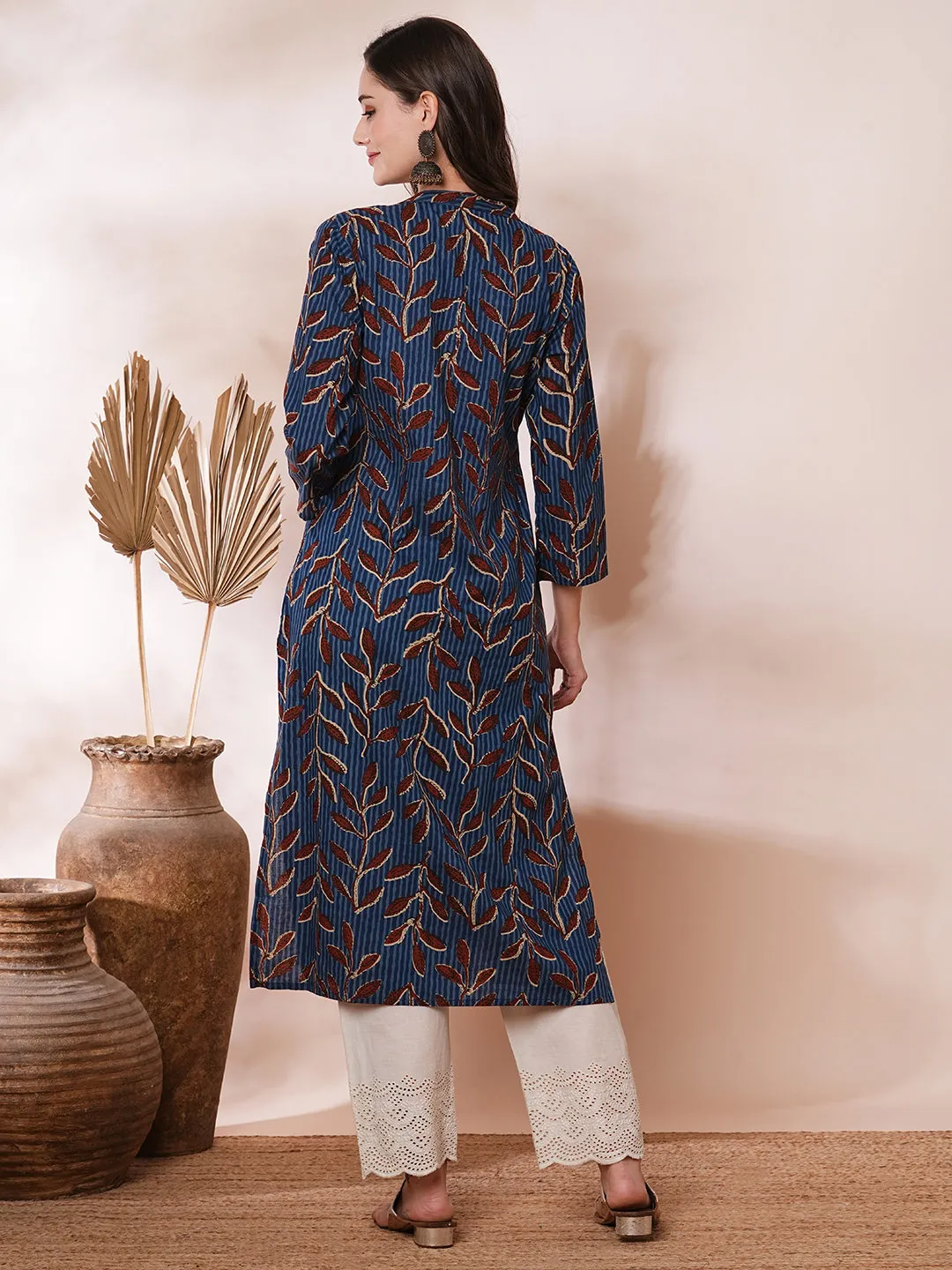 Ethnic Floral Printed Straight Fit Kurta - Blue