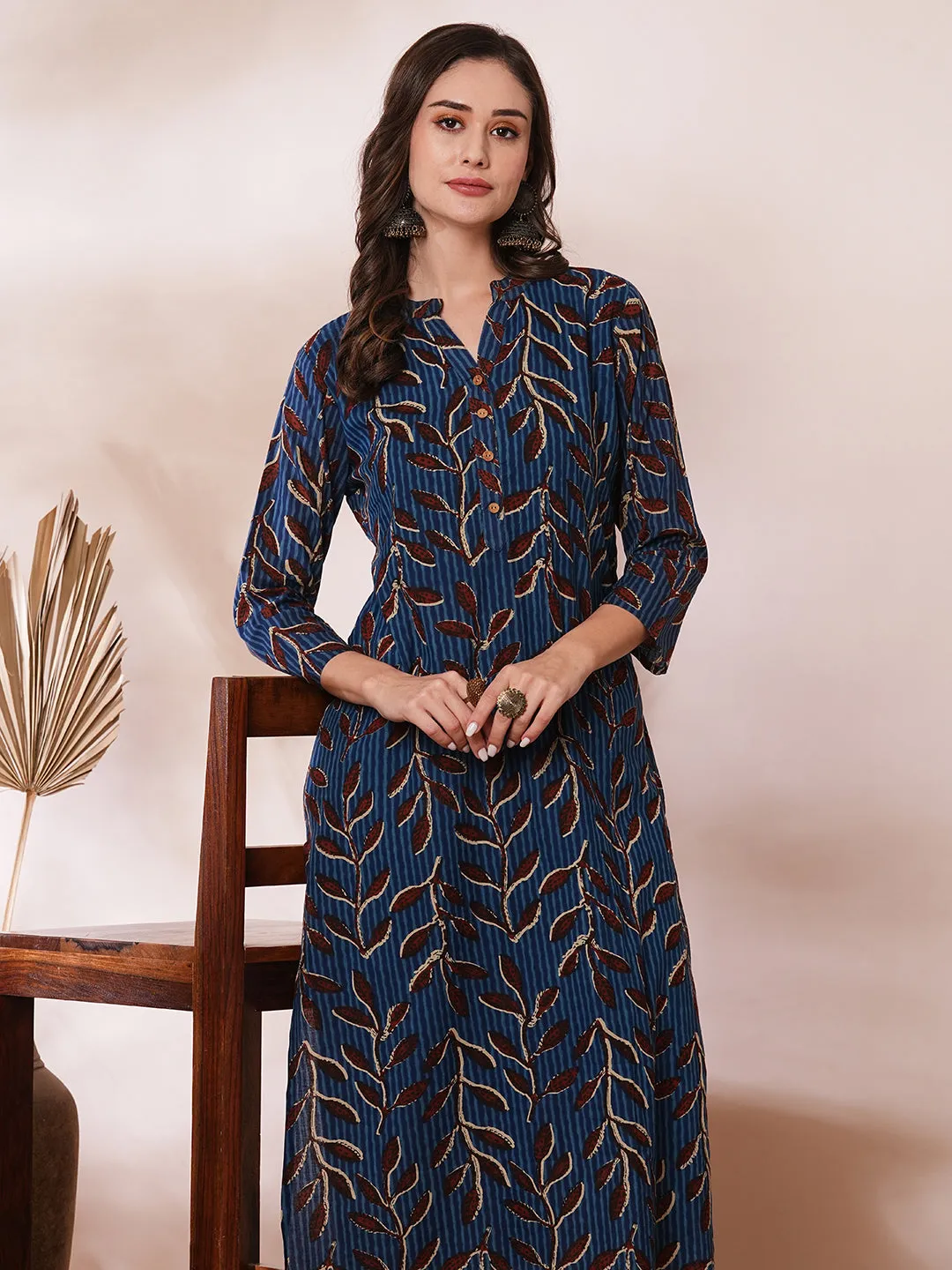 Ethnic Floral Printed Straight Fit Kurta - Blue