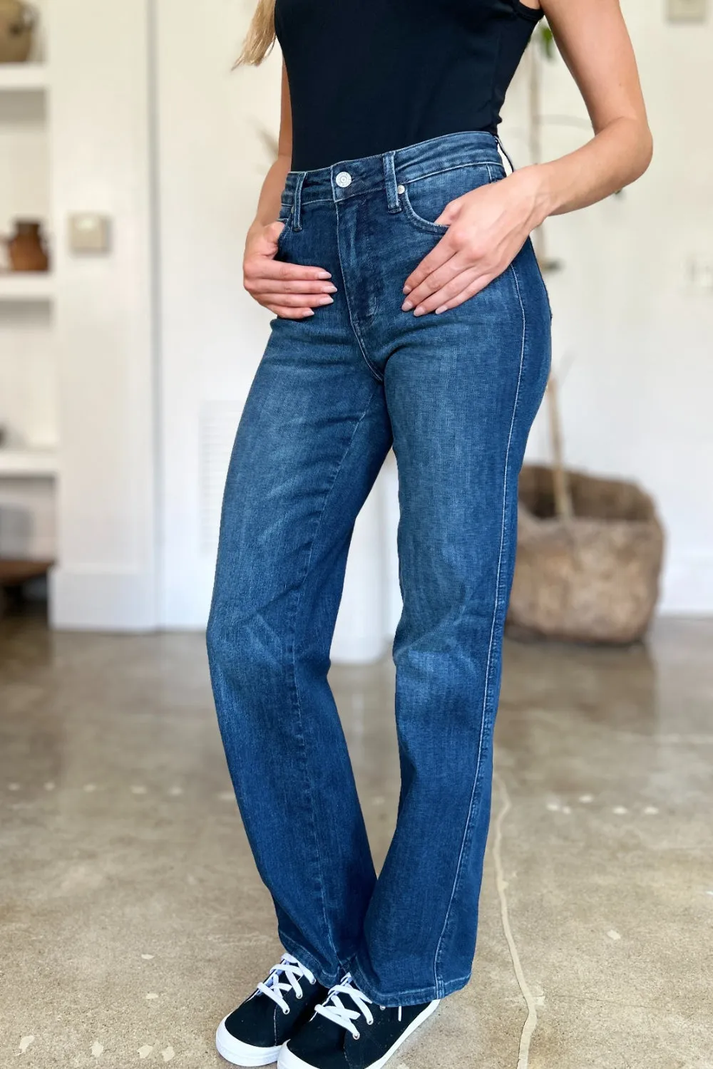 Judy Blue, Mid Rise Tummy Control Straight Leg Jeans