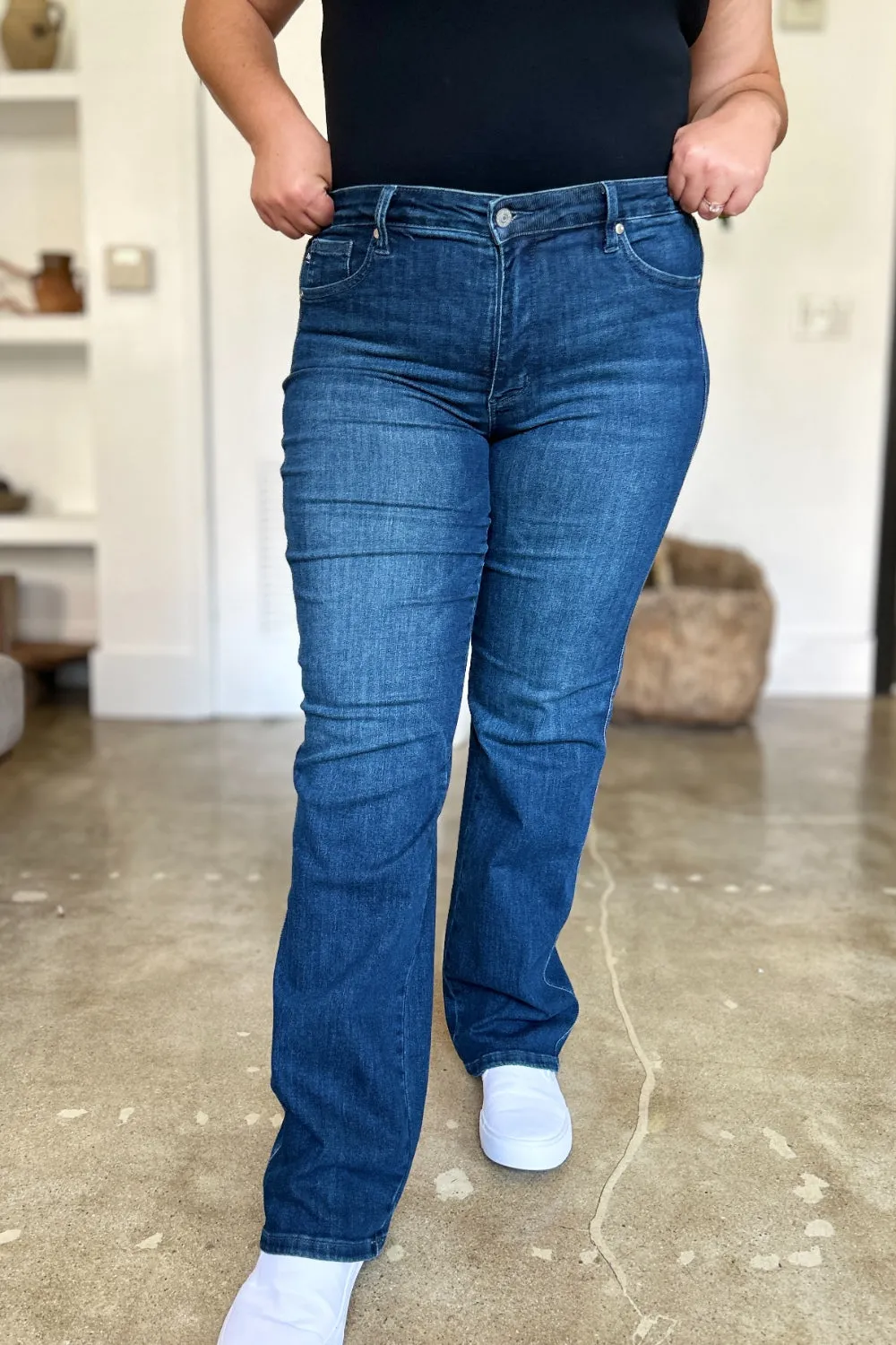 Judy Blue, Mid Rise Tummy Control Straight Leg Jeans