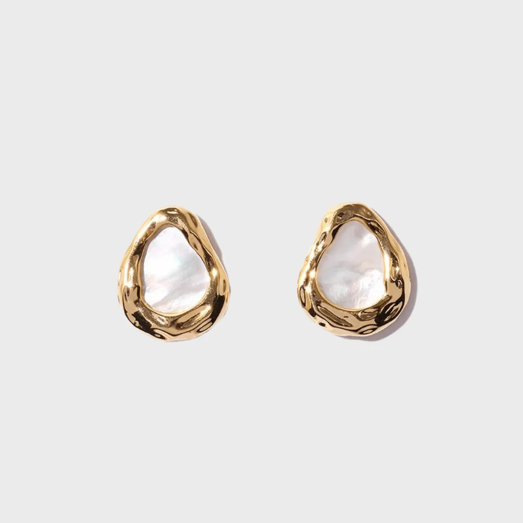 Mother of Pearls Shell Gold Earrings