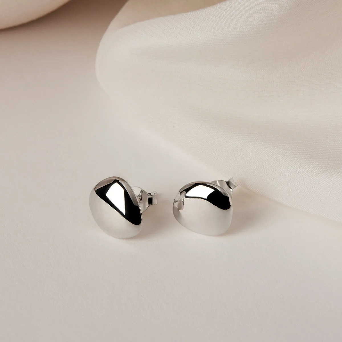 Pebblet Stud Earrings